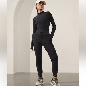 Athleta Headlands Hybrid Trek Mid Rise Joggers